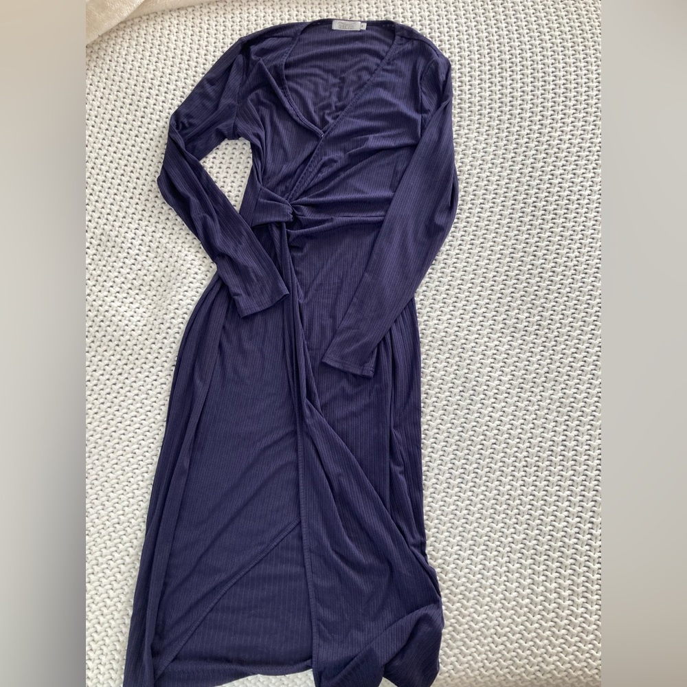 Navy blue women’s casual dress V neck, long sleeve.